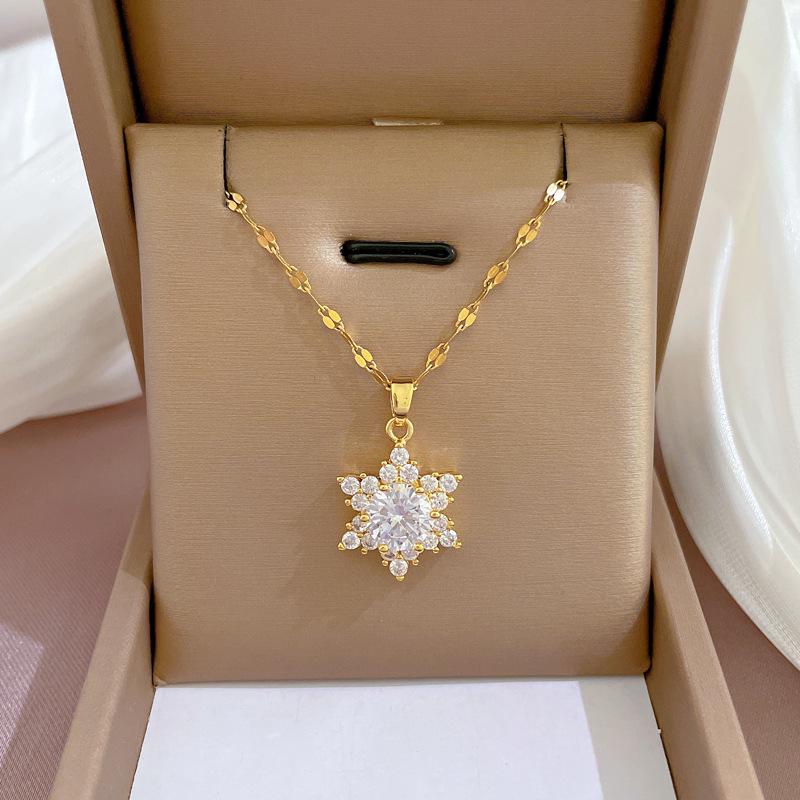 Titanium Steel Luxury Diamond Gold Micro-Inlaid Necklace for Women - Trendy Clavicle Chain