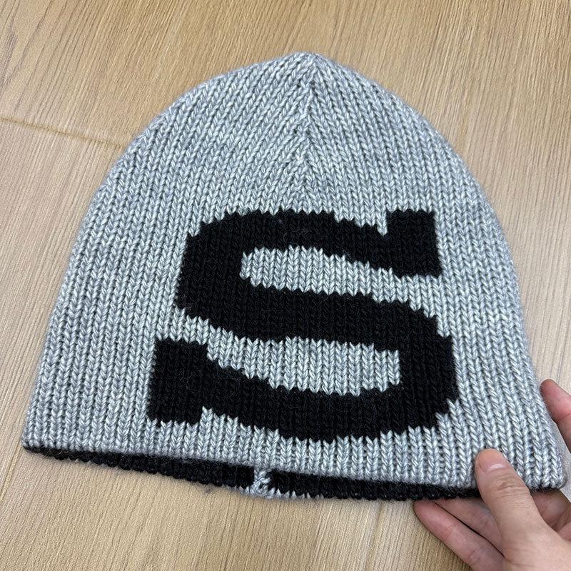 New retro letter personalized knitted hat for men and women winter warm and windproof dome brimless wool hat