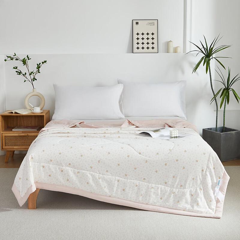 

AnSuibao Soft Cotton Small Floral Summer Quilt