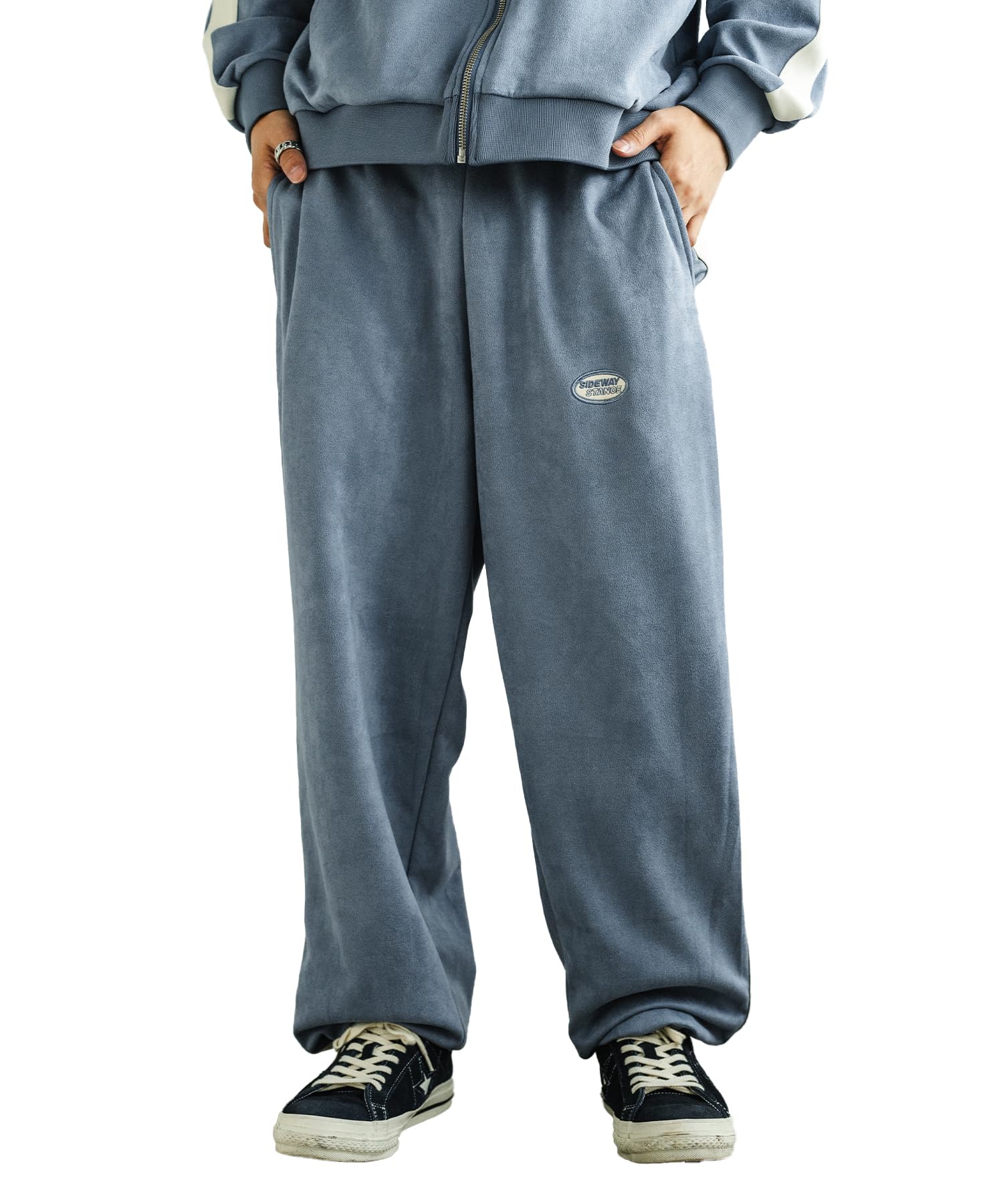 

[УЛУЧШАЕТ] [ПОПЕРЕЧНАЯ СТОЙКА] Спортивные брюки из замши с перфорацией