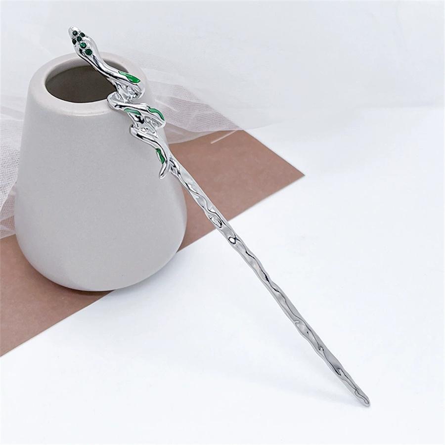 Spirit Snake Hairpin Alloy Snake Courtyard Girl Hairpin High End Niche Cold Wind Green Snake Dark Hair Ornament Female