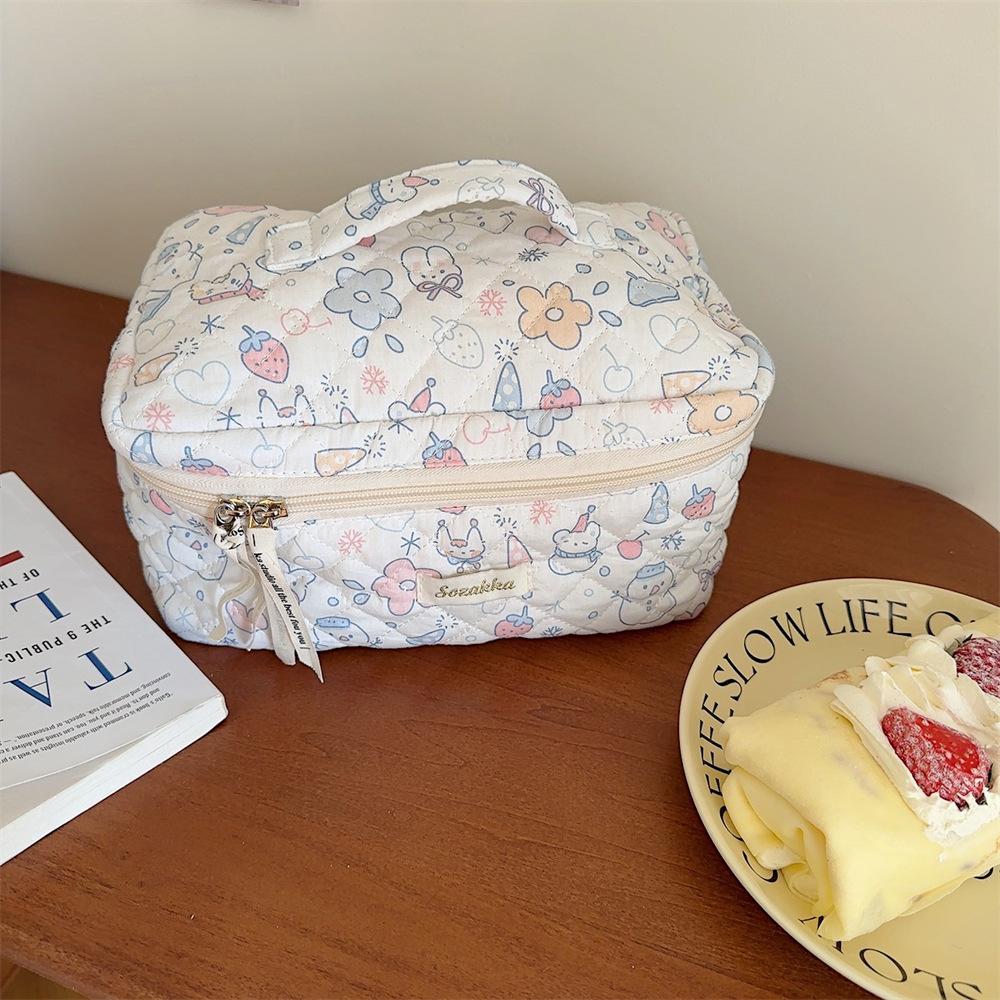 Durable And Convenient Makeup Bag Women Fashionable And Versatile Street Style