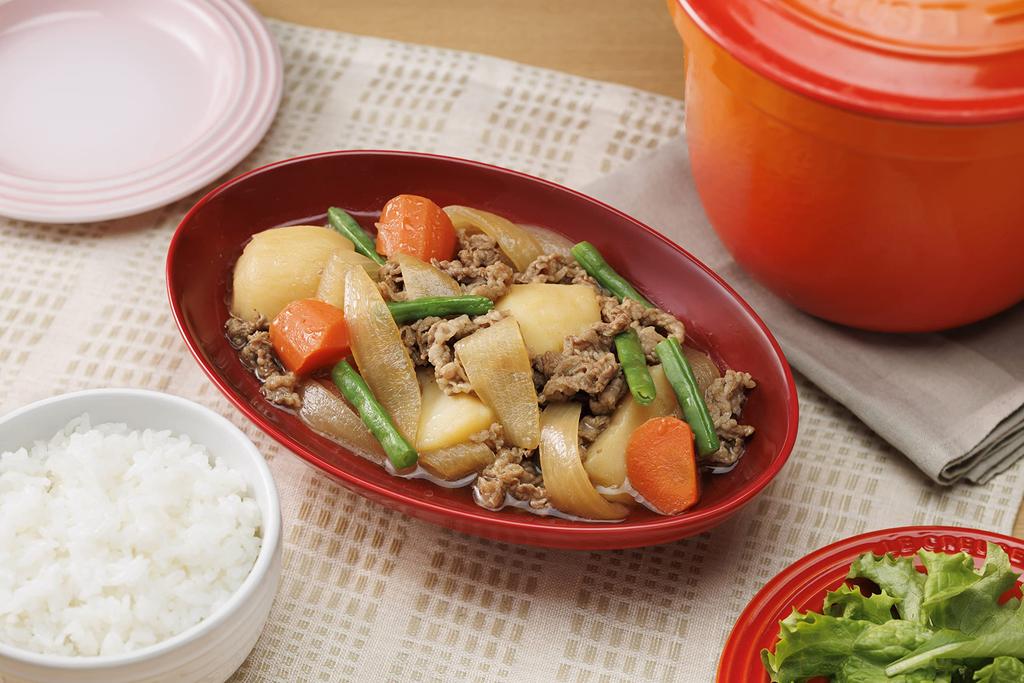 Le Creuset 23cm Oval Deep Dish, Cool Mint, Heat and Cold Resistant, Microwave, Oven, and Dishwasher Safe [Official Japanese Product]