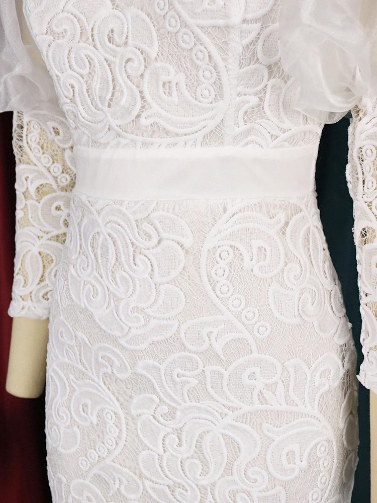 Plus Size Women's See-through Lace Patchwork Puff Sleeve Dress, Round Neck, Cinched Waist, Mid-length.