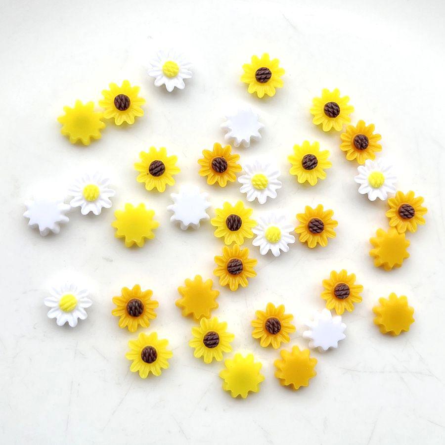 50 Pcs 10mm Chrysanthemum Scissors Craft Scrapbook Decorations for Jewelry Making, Nail Art DIY, and Alluring Flower Accents
