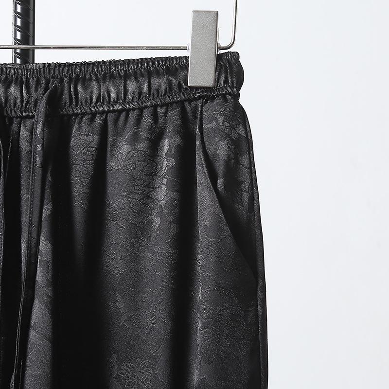 Dámské kalhoty s vysokým pasem, žakárové, s rovnými nohavicemi - Volné, zeštíhlující, ležérní jarní/letní oblečení pro ženy středního věku.