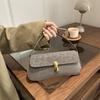 Commuter Single-shoulder Bag with High Appearance Level and Fashionable Baguette Style Design