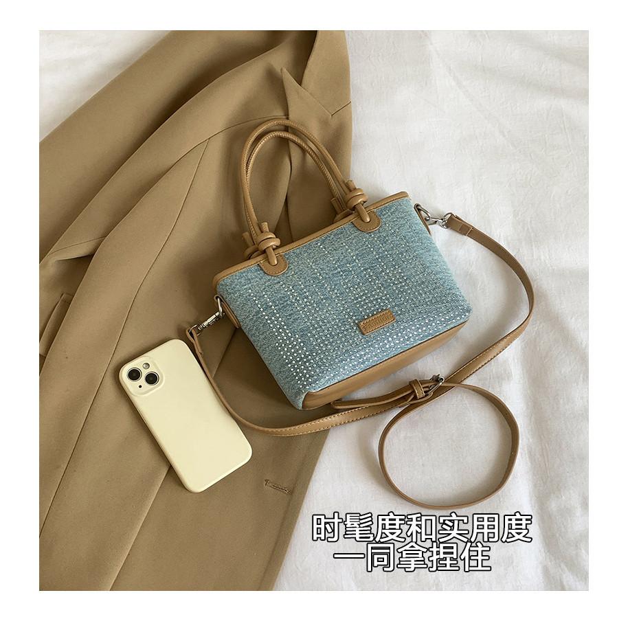 IELGY Denim Bag, Versatile Fashion Textured Messenger Bucket Bag
