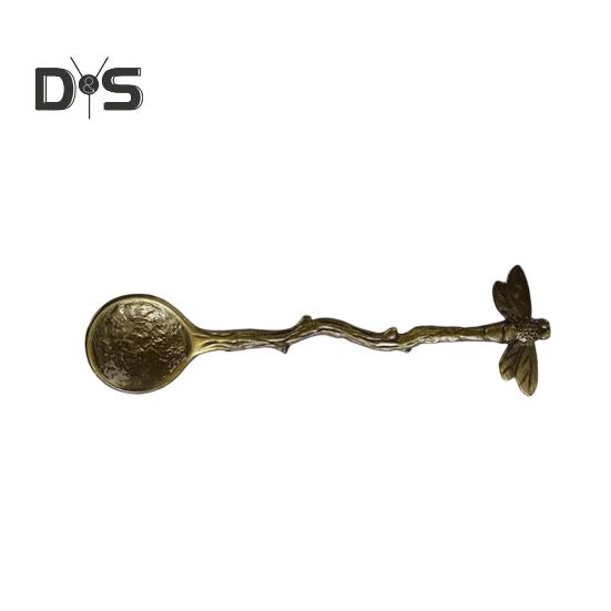 Покрытие поверхности чайной ложки Удобная ручка Изысканная прочная конструкция чайной ложки античный бронзовый