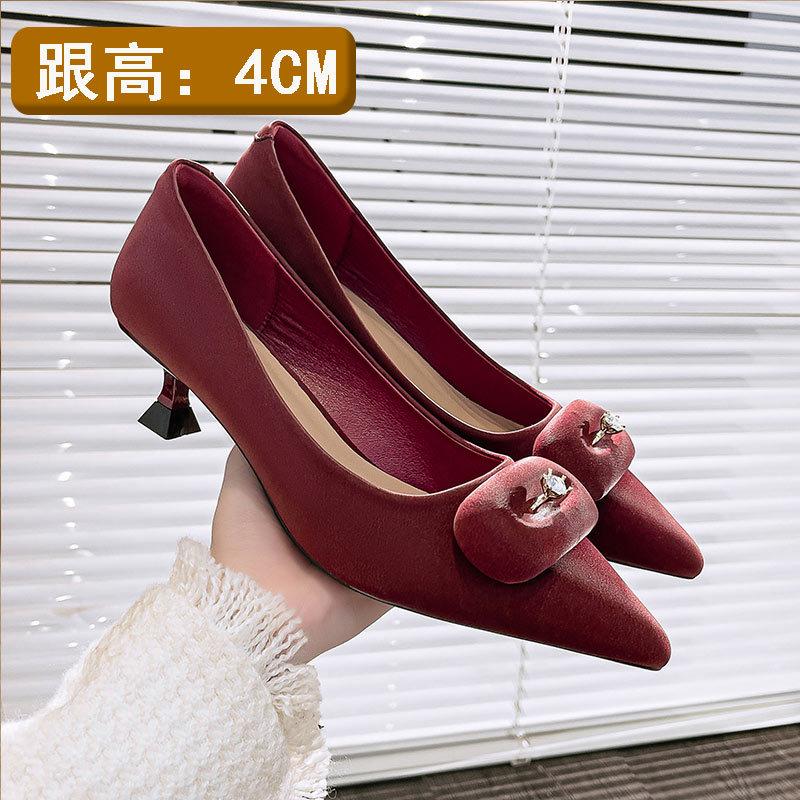 

Остроносые туфли на высоком каблуке женские тонкие каблуки сексуальные 2025 весна новые красные свадебные туфли французский темперамент светлый вырез маленький каблук одинарные туфли 34 бордовый