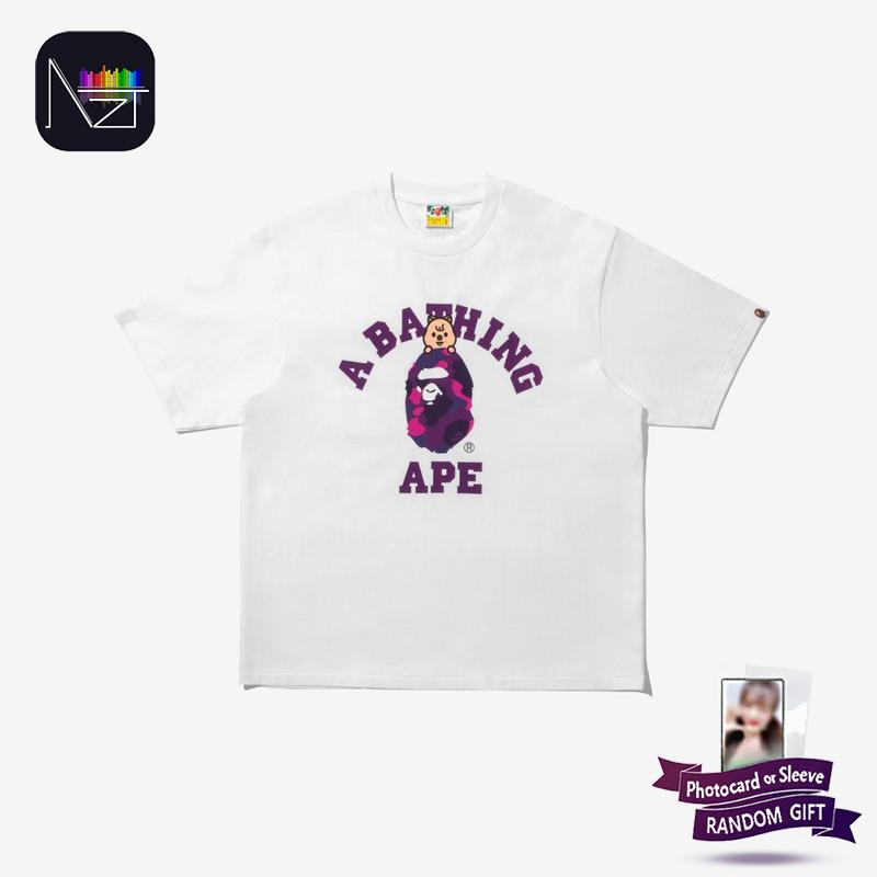 

[ПРЕДЗАКАЗ] STRAY KIDS × BAPE – ХАН Квокка COLLEGE TEE (Хан Вер.) S