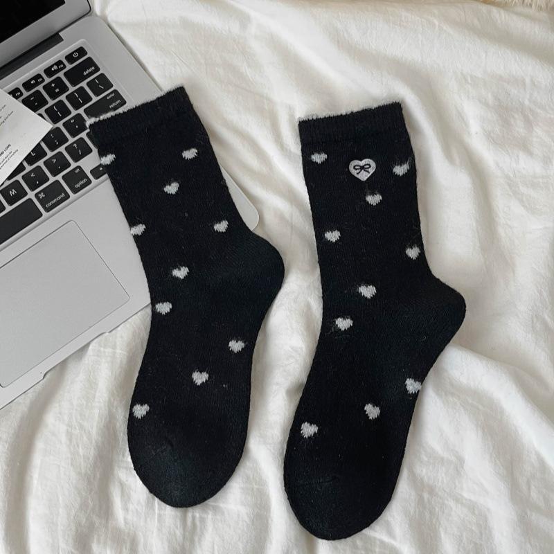 Wollsocken Stil Stickerei Liebe Kniestrümpfe Haufen von Socken Dicke Warme Socken