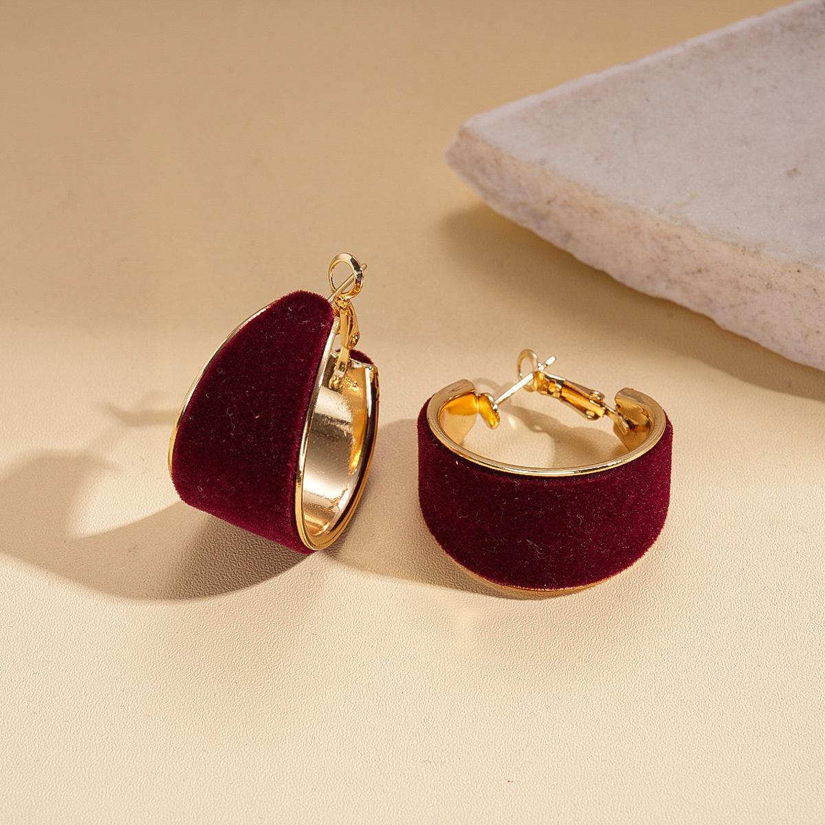 Осенне-зимние флокированные геометрические круглые серьги-гвоздики серебристого цвета, простой стиль Гонконга