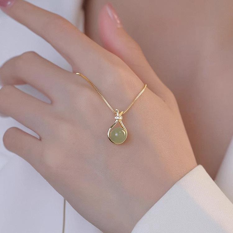Titanium Steel Necklace For Women Elegant Simple Fashion Zircon Collarbone Chain Light Luxury Niche Jewelry