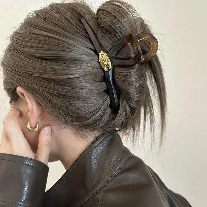 Vintage Acrylic Hair Clip for Women Gold Color Letter Hair Claws Clips Trendy Cross Leopard Shark Clip Hairpin Korea Hair Accessories Girl Headwear