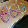 Luxuriöses zweiteiliges Set: Eingesetzte Diamant-Ohrstecker & Halskette mit Farbakzenten