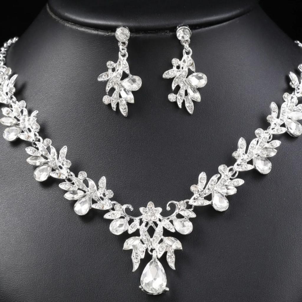 3pcs Zircon Set with Artificial Crystal Earrings and Necklace, Suitable for Women To Attend Parties