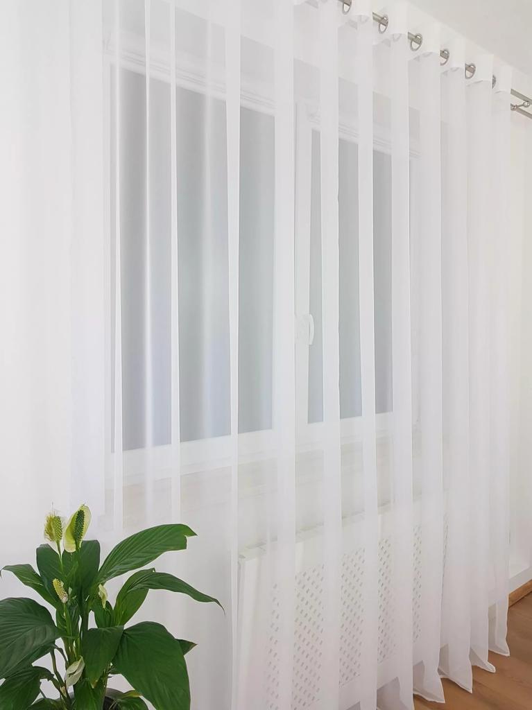 Ready-made white voile curtain 300x250 cm with eyelets - smooth