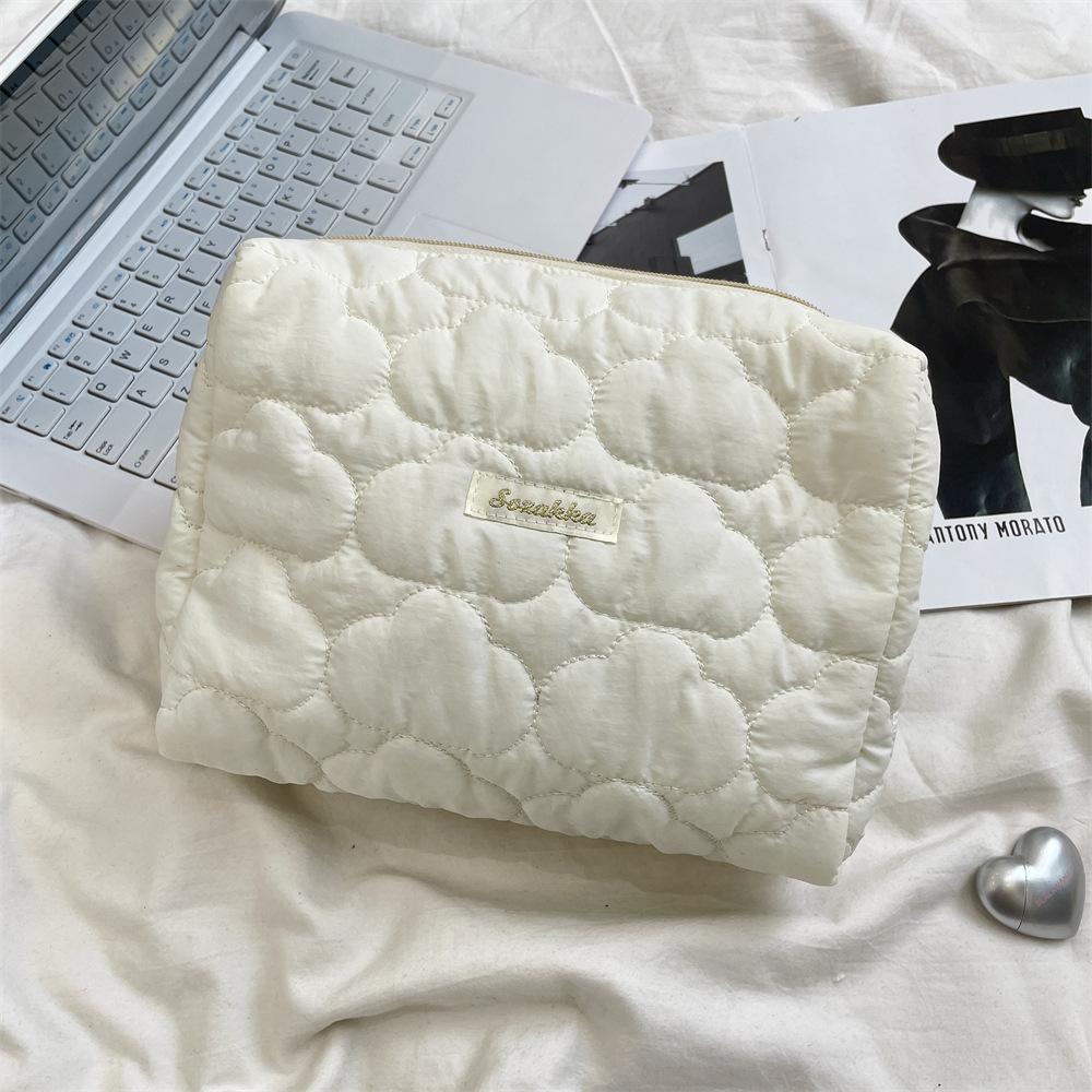 3272 Cloud Fresh Quilted Hand-held Cosmetic Bag Change Bag Large Capacity Liner Bag Lipstick Cosmetic Storage
