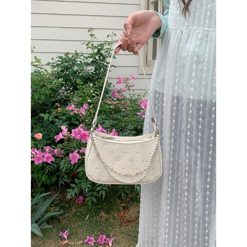 

Весенне-летняя новая сумка с цепочкой из жемчуга Милая и симпатичная сумка подмышкой Модная сумка через плечо для поездок на работу для женщин