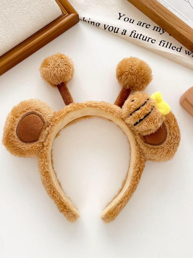 Adorable Bee Plush Headband: Non-Slip Cartoon Hair Accessory for Makeup and Face Washing