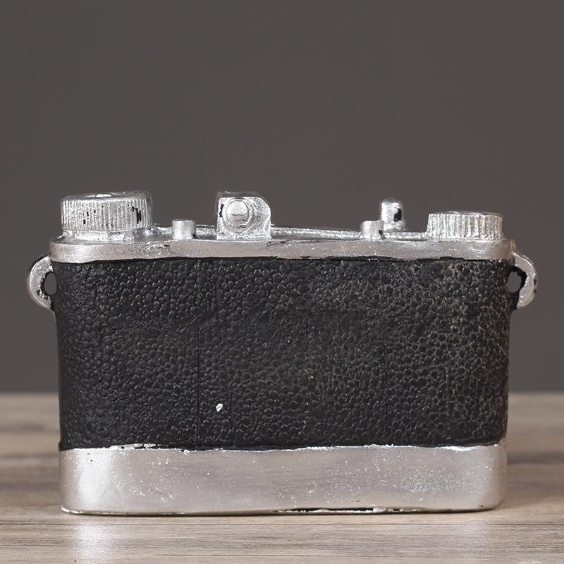 Zakka Home Décor: Retro Nostalgic Weathered Camera Ornament - Creative Gift