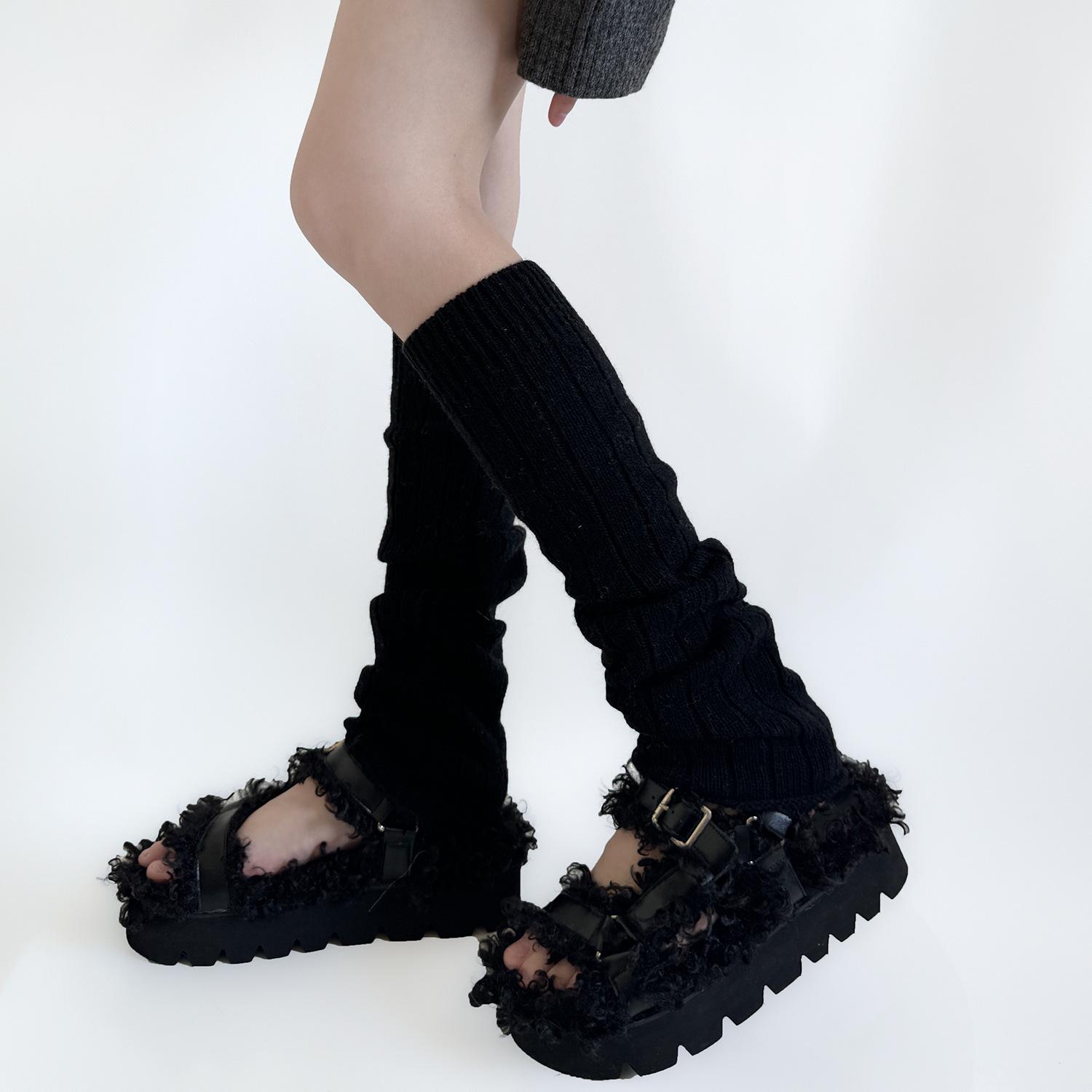 Grey Wool Knit Leg Warmers - Cozy Autumn/Winter Calf Socks with Wide Stripes for Women чёрный