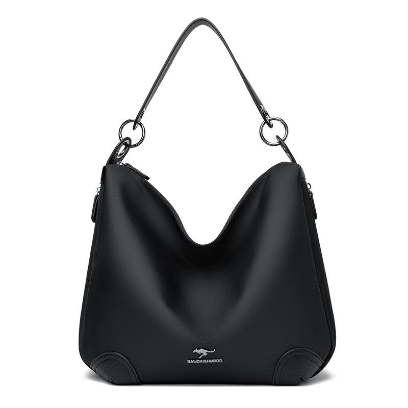 Large Capacity Women's Shoulder Bag Shoulder Strap Chain Armpit Bag Side Zipper Portable Mother Bag Temperament Crossbody Bag