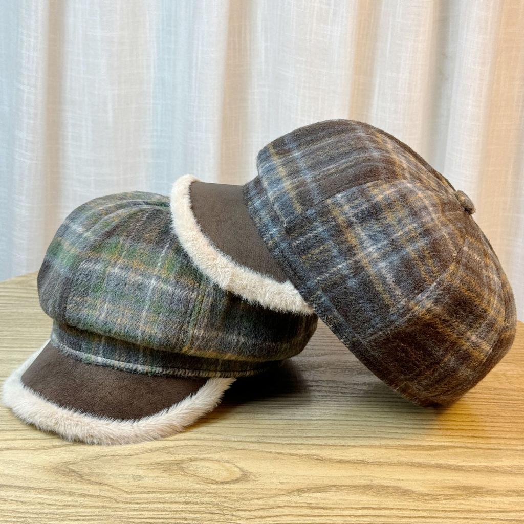 Retro Plaid Plush Star Anise Beret Female Autumn and Winter Warm Painter Hat