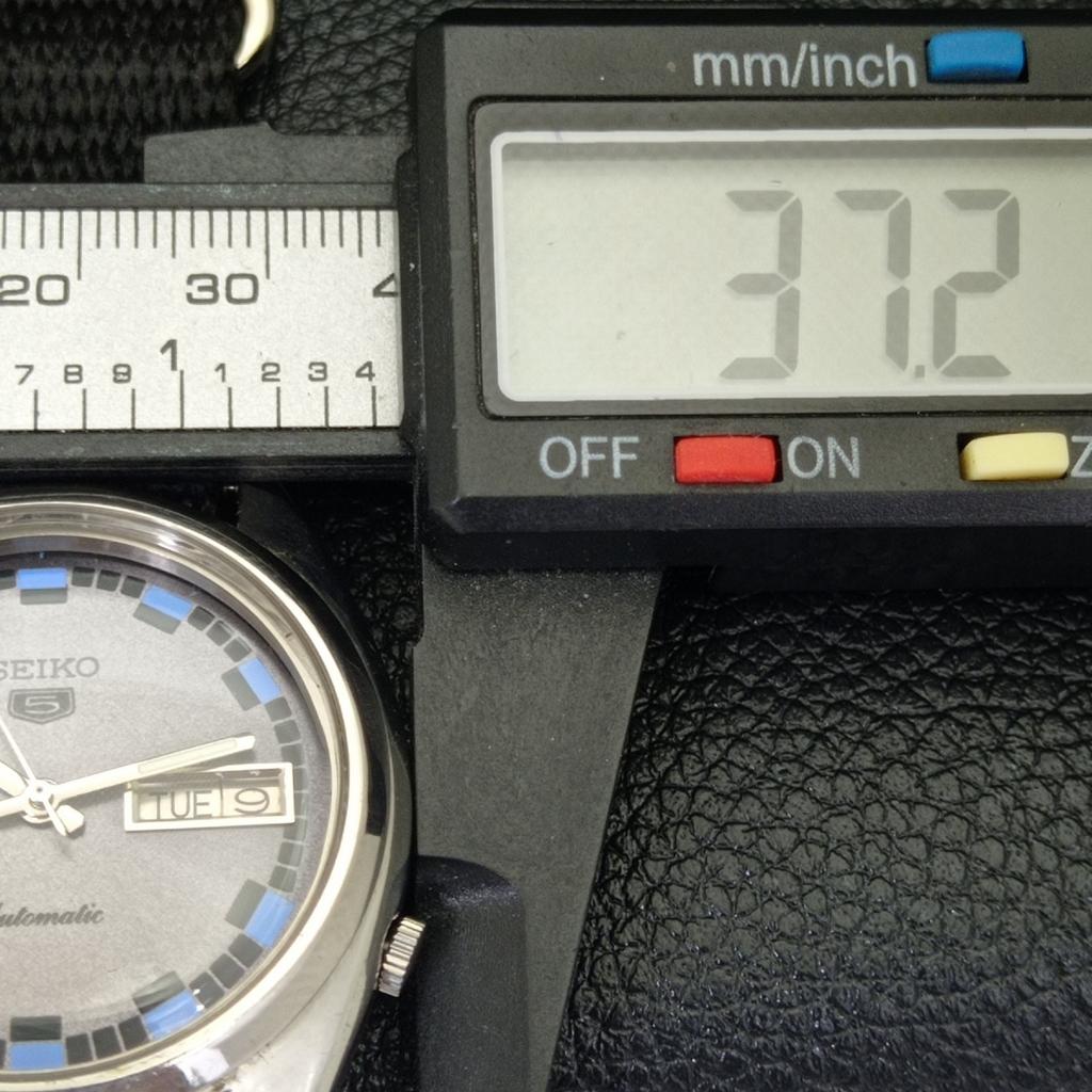 VINTAGE SEIKO 5 AUTOMATIC 7009A JAPAN MENS GREY COLOR DIAL WATCH A500093-2 R151a-a500093