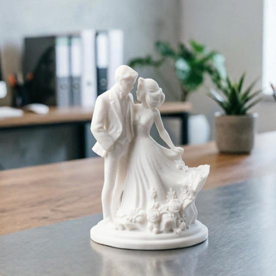 Romantická figurka páru 3D tištěná socha milenců se oblekem ženicha a svatebními šaty nevěsty Výročí Dárek na Valentýna pro manžela manželku