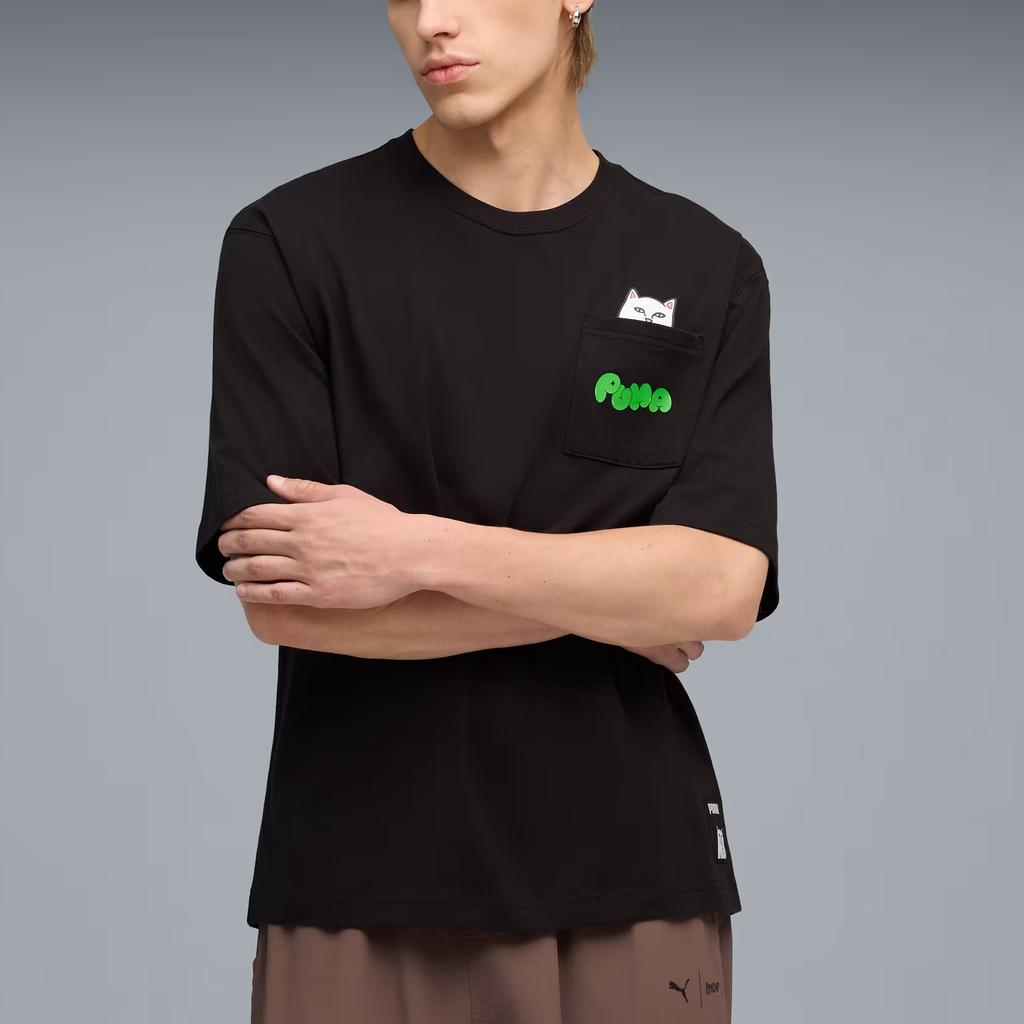 Puma Ripndip FW25 Entspanntes T-Shirt mit Tasche, lockerer Passform, Rundhalsausschnitt, Kurzarm, Unisex Tops 633779-01