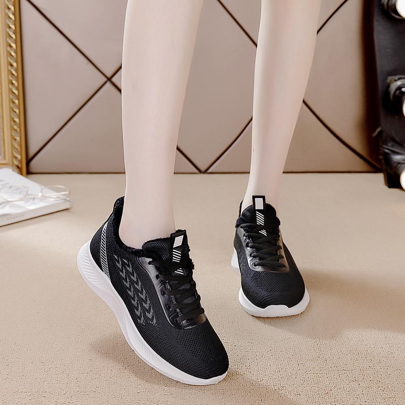 Autumn New Fly-woven Lightweight Casual Sports Shoes Medium and Soft-soled Walking Shoes