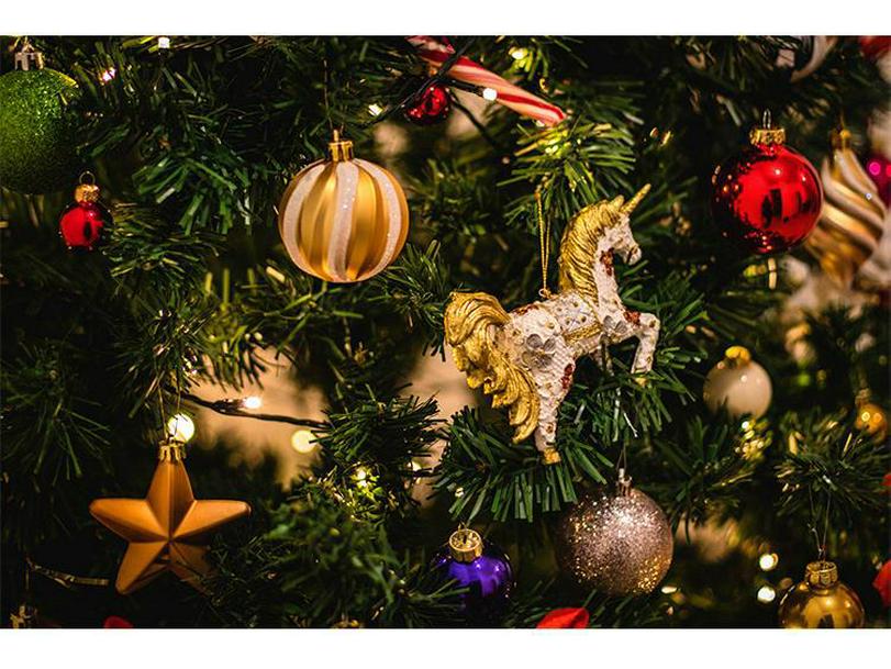 Christmas Decoration Gift: Colorful Hanging Balls & Clock Pendants for Tree Ornaments