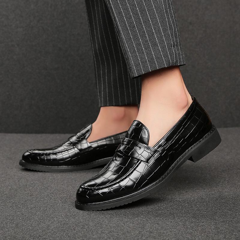 Men's Shoes Spring Pointed Leather Shoes Business Banquet Large Size Leather Shoes Men's Retro 47 Foot Loafers Men's