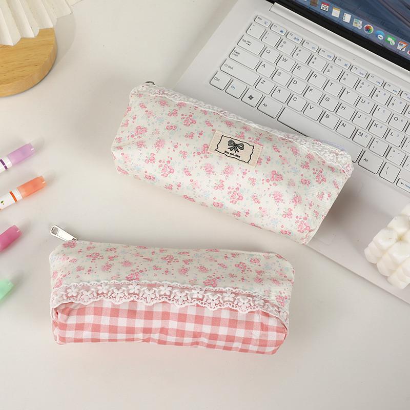 Cute Floral Pattern Pencil Bag Made Of Polyester For School And Stationery Use