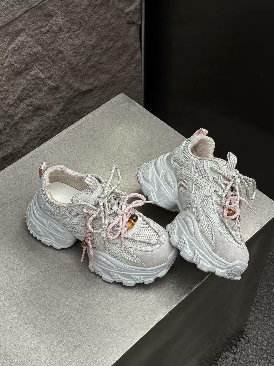 

2025 Women s Chunky Autumn Sneakers: Stylish European-Style, Height-Boosting Sports Shoes 38