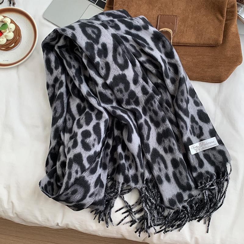 Retro leopard print scarf, women's autumn and winter white atmosphere, versatile shawl, long Hong Kong style silk scarf around the neck