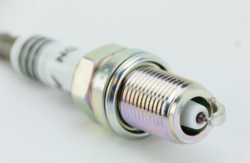 NGK Iridium IX Zündkerze BKR6EIX (Packung mit 4) Volkswagen