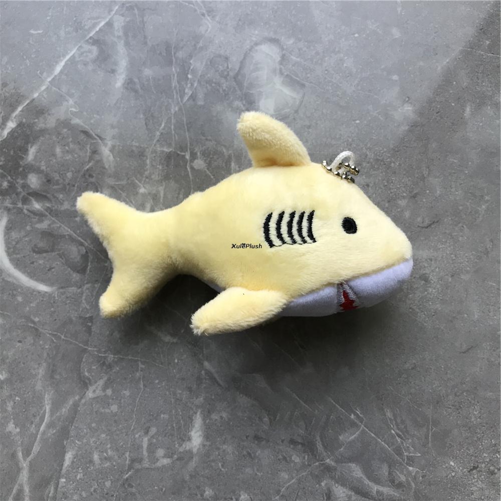 Ca. 11 cm. Plüsch Schlüsselanhänger Hai Spielzeugpuppe beige