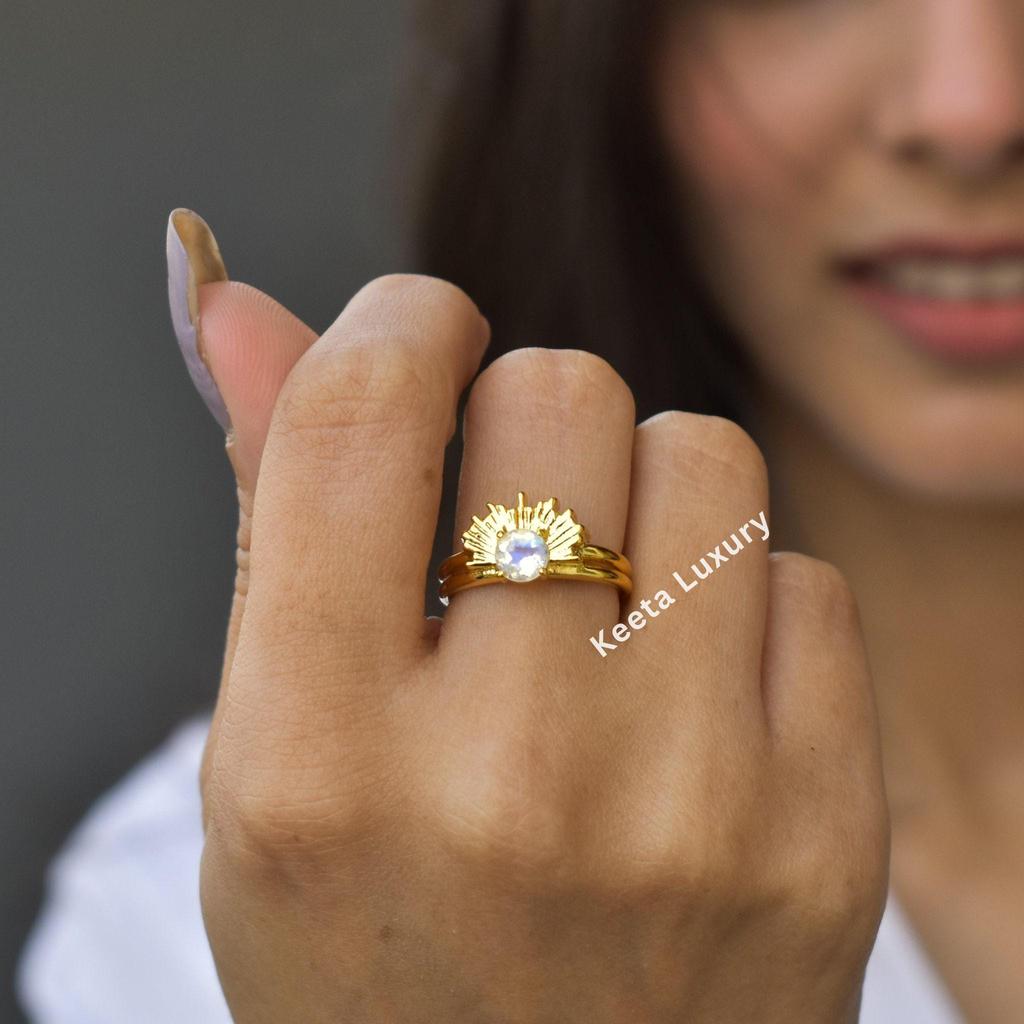 Moonstone Sun Ring, Rising Sun Crystal Ring, Gold Dainty Ring, Statement Ring, Trendy Ring, Celestial Ring, Minimalist Ring Gift for Her,