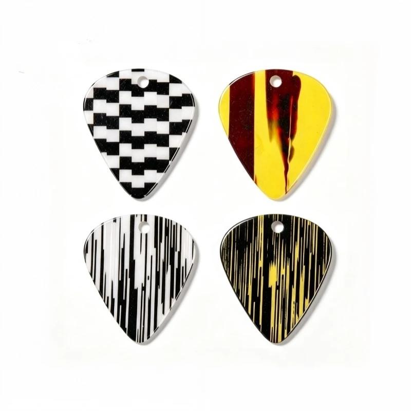 Non-slip Comfort Grip Guitar Picks 1Pcs Celluloid Art Pattern for Electric Guitar Practice Live Stage Use