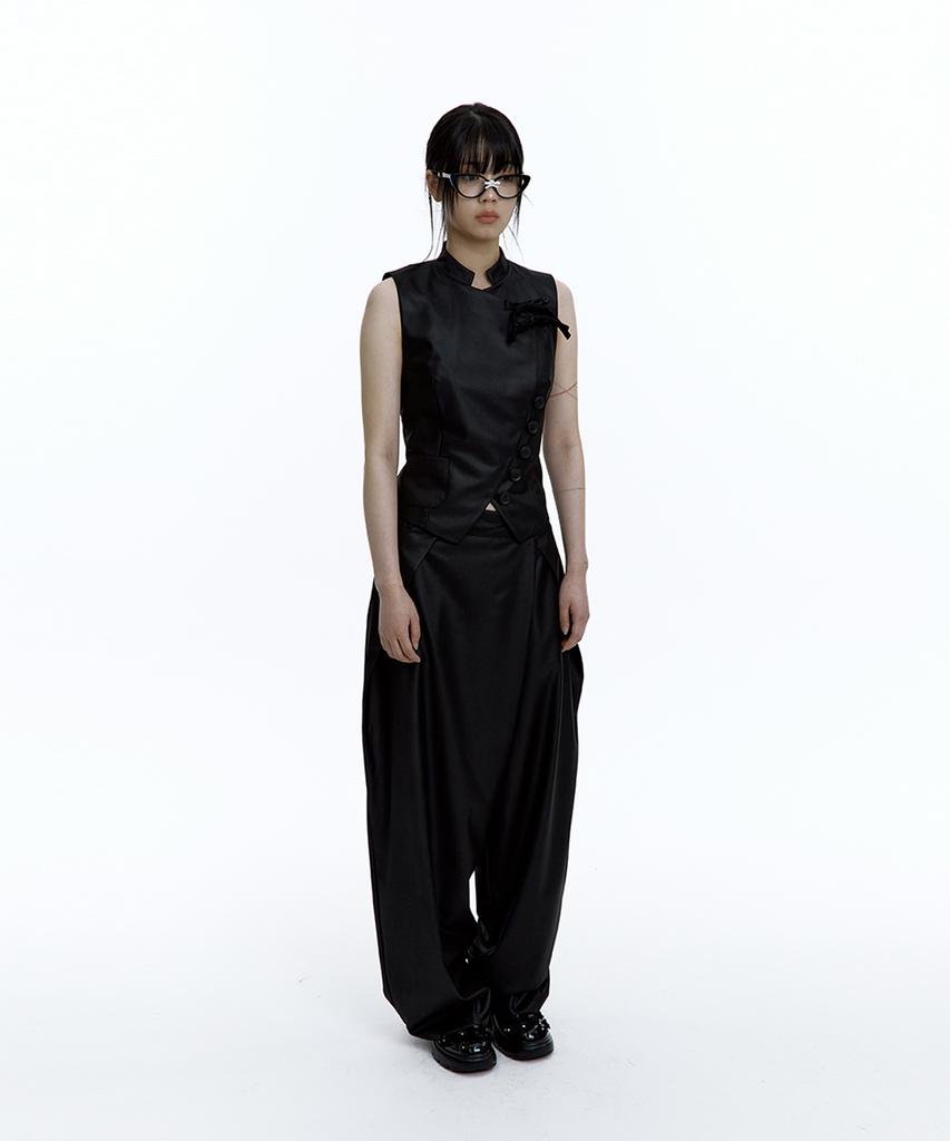 Kasiko Pintuck Asymmetric Trousers Black