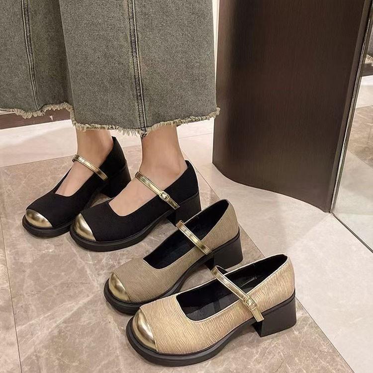 Xiaoxiangfeng square head shallow mouth thick heel single shoes women's 2025 spring and summer new French temperament fairy high heel Mary Jane shoes