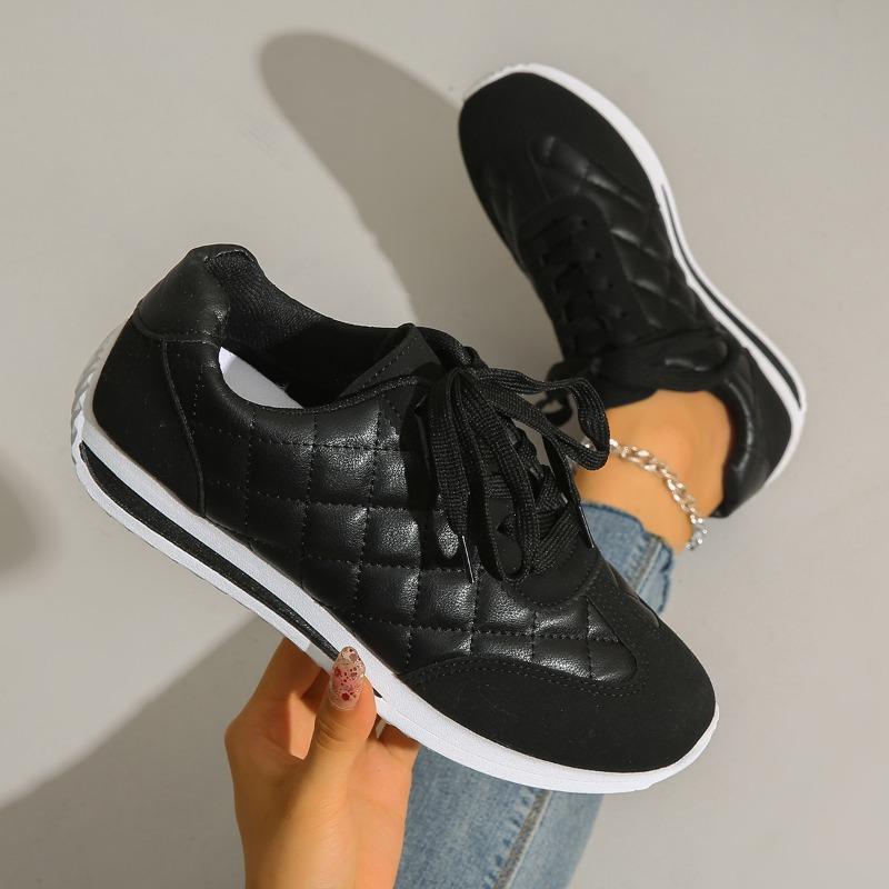 Hot-selling new lace-up casual sports shoes soft sole versatile comfortable little white shoes