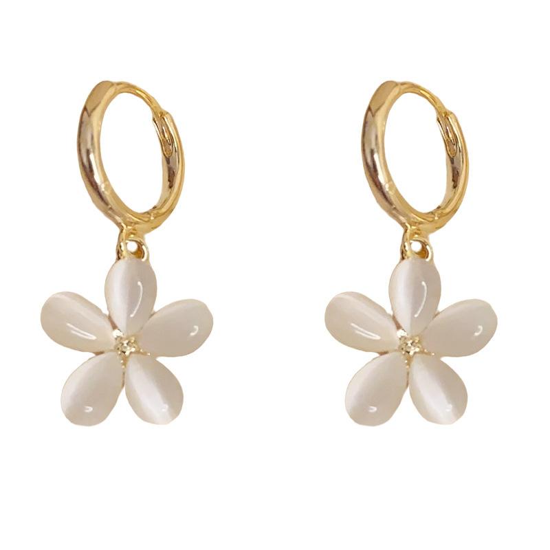 Female Light Luxury Niche Summer Versatile Flower Earrings 1 pair