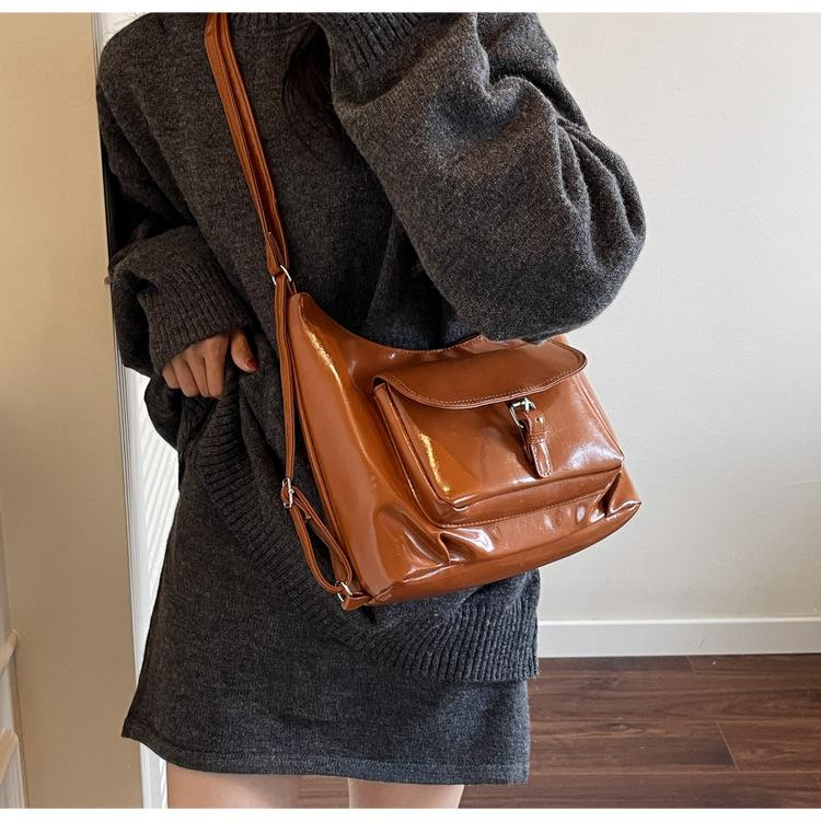 Soft Leather Tote Bag for Women 2026 Minimalist Style Large Capacity Commuter Shoulder Crossbody Bag