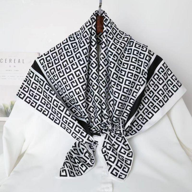 Black and White Animal Print Faux Silk Twill Scarf - 90x90CM Autumn/Winter Shawl for Women