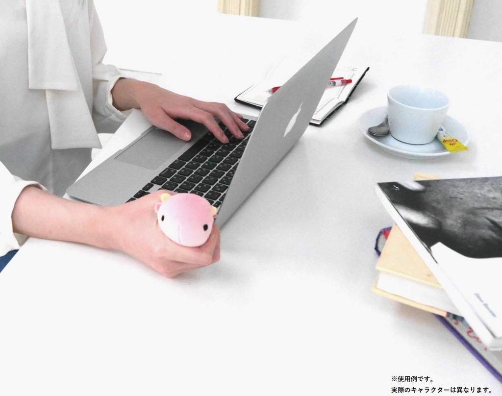 Livheart Relaxing Item, Palm-Shaped Mochi Marshmallow Aquamie Jellyfish (Approx. 5cm in Length), Cute, Stress Relief, 61047-11