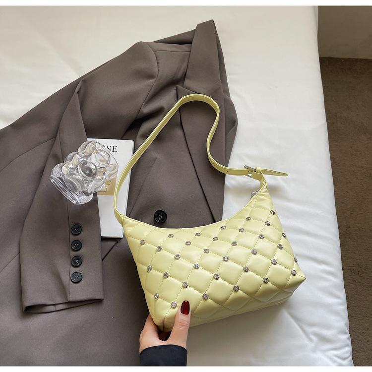 

Xiaoxiangfeng bag women s 2025 new fashion trend diamond underarm bag niche design simple shoulder bag